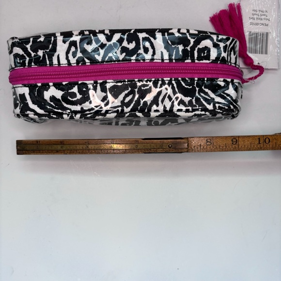 Buckhead Bettie’s Black white pencil pouch NWT - Picture 6 of 9